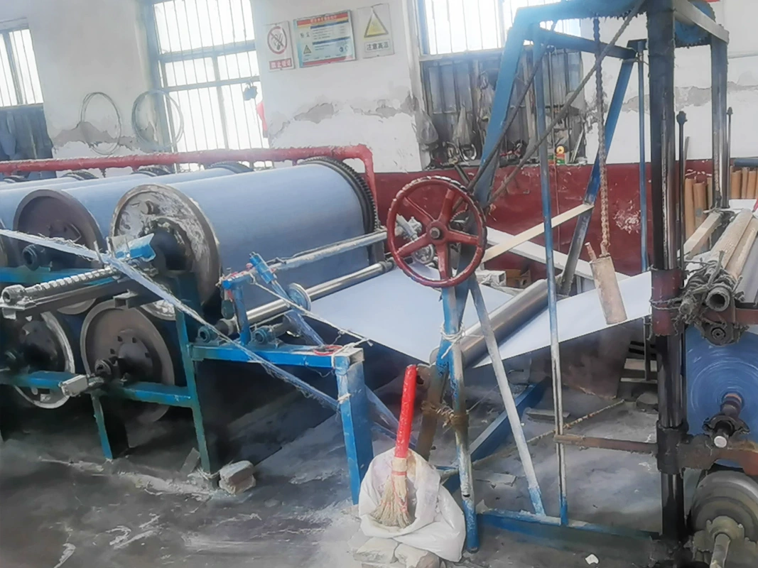 Attrezzatura di linea di produzione non tessuta