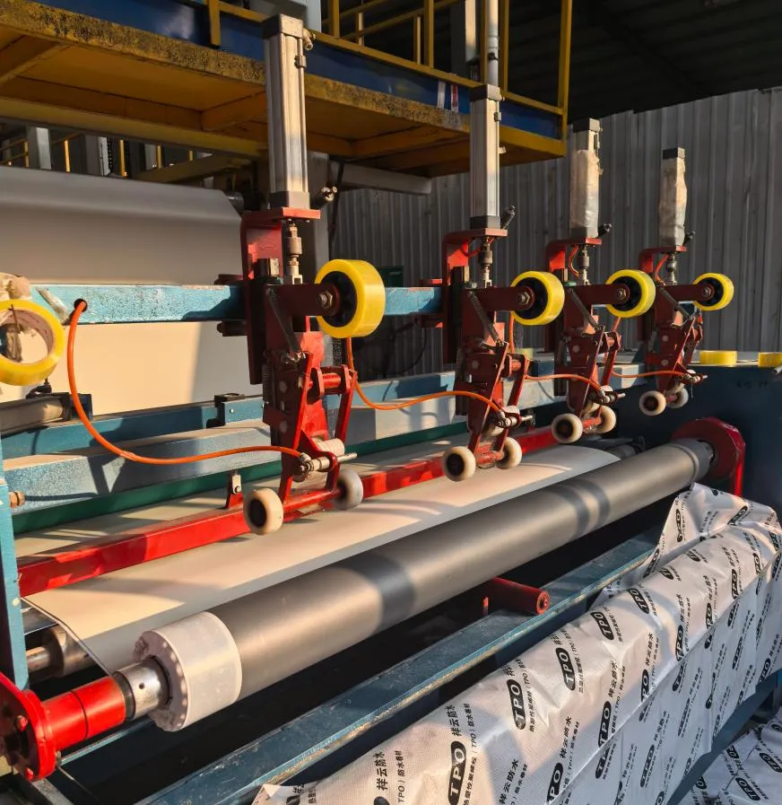 Membrana impermeabilizzante in cloruro di polivinile (PVC).